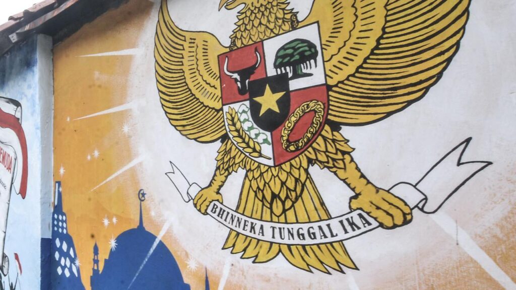 gambar burung garuda konsep bhinnela tunggal ika